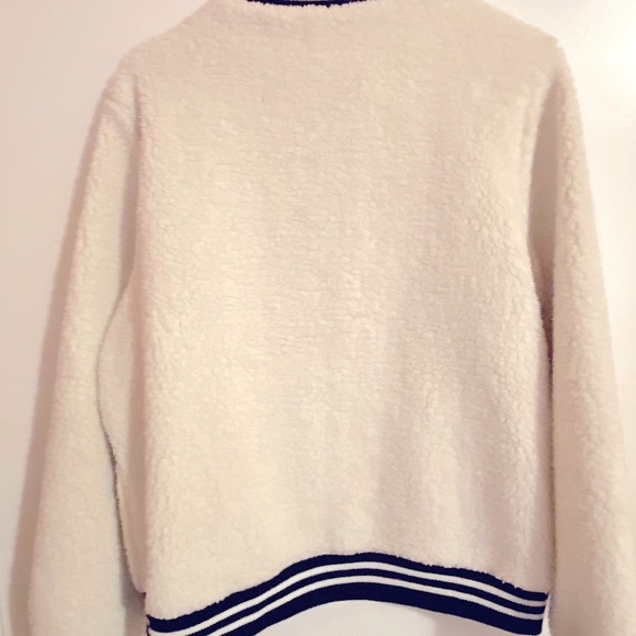 Women’s VENUS fuzzy bomber style jacket. Size medium. - Picture 2 of 5